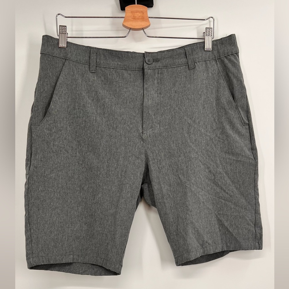Men’s Oakley shorts